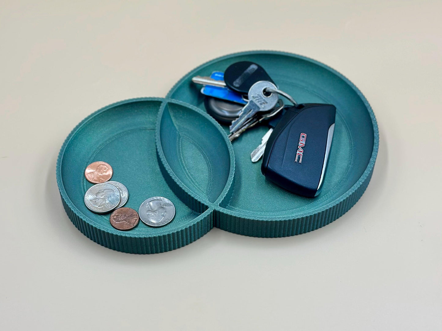 Catch All Organizer with Interlocking Circles, Three Compartments Desk Storage Tray, Decorative Catchall for Keys & Small Items