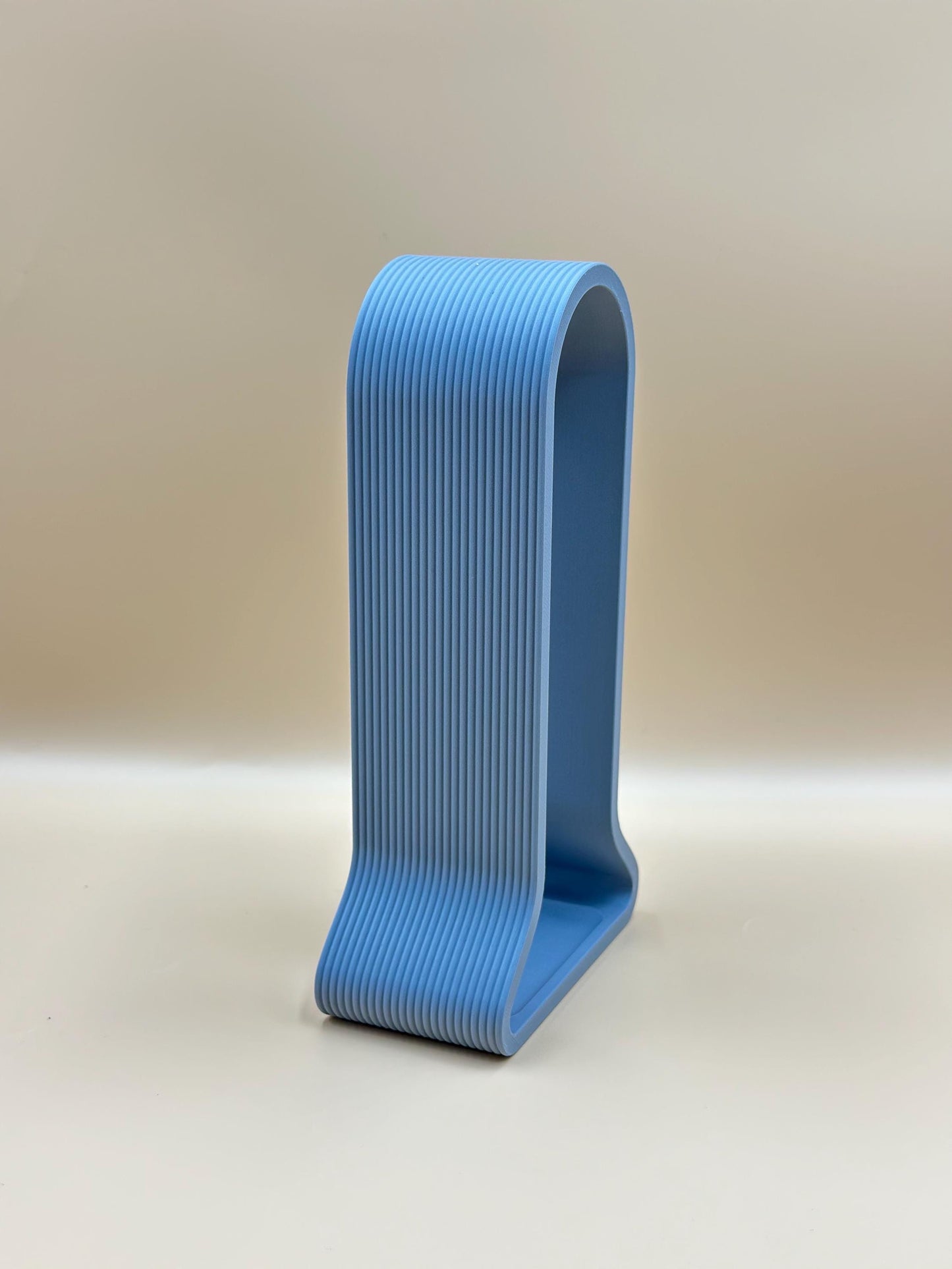Modern Headphone Stand: Minimalist Desk Organizer, Durable Design