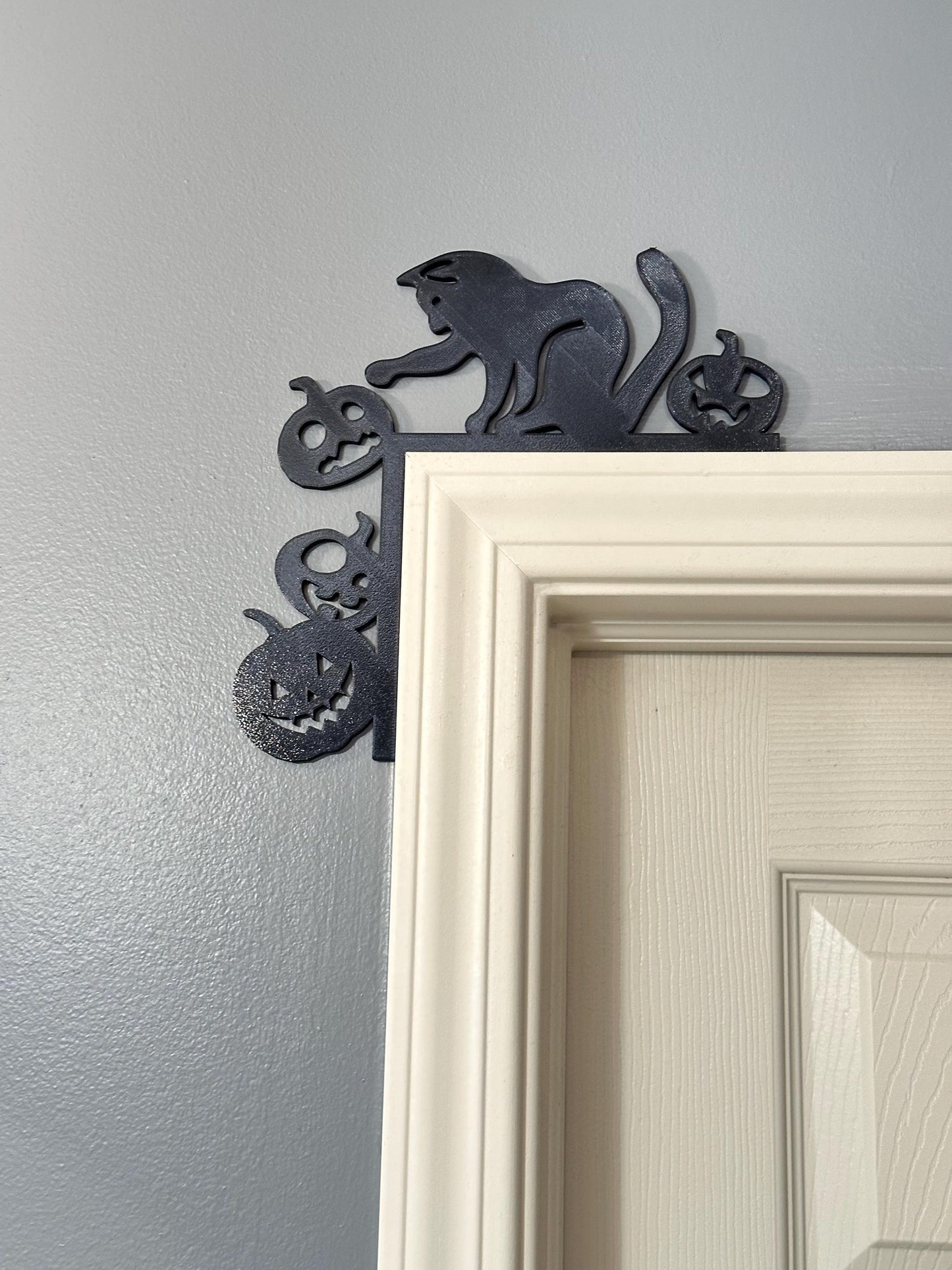 Halloween Cat & Pumpkin Door Corner Decor: Spooky Fall Welcome Sign
