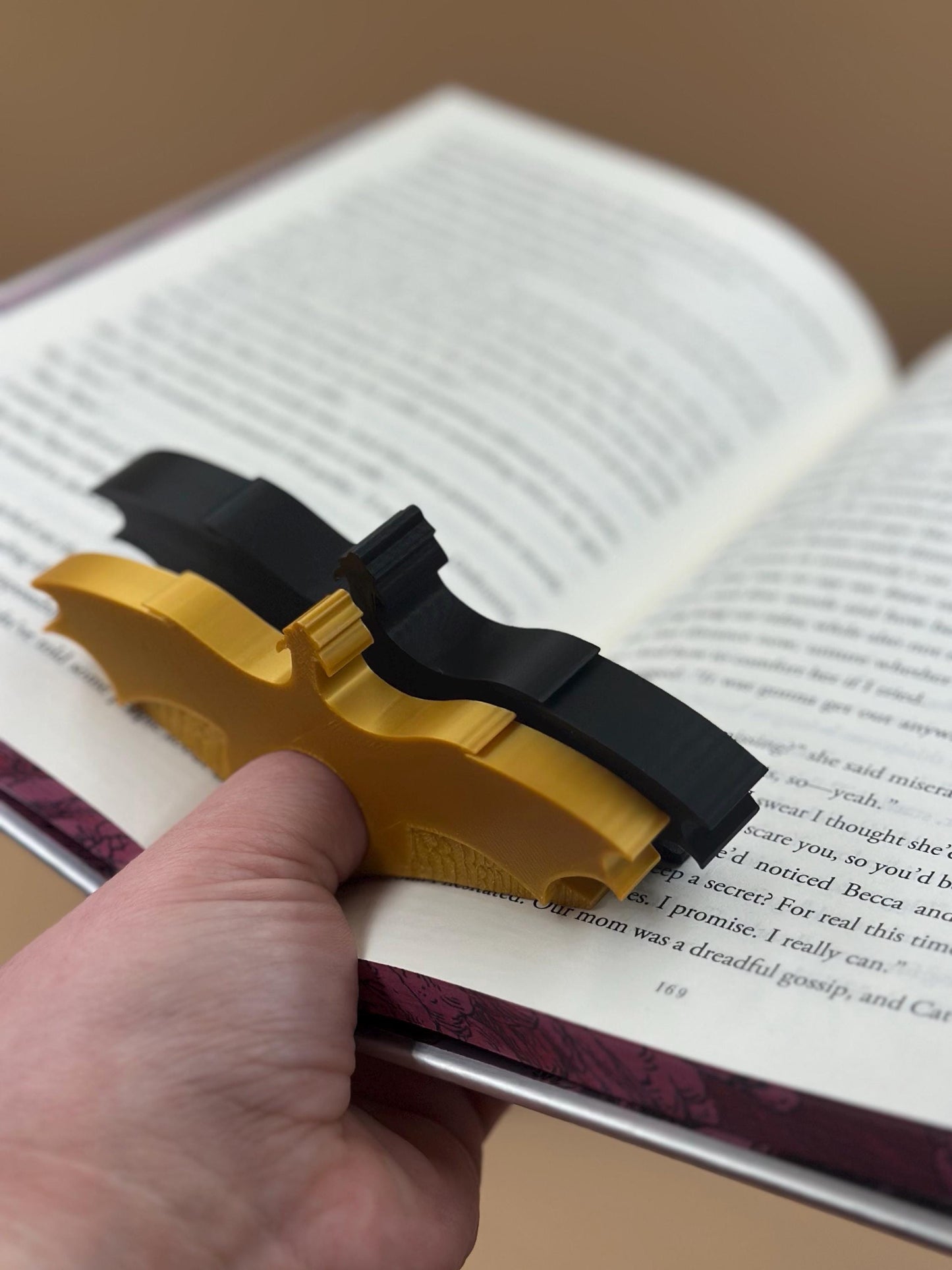 3D Printed Dragon Page Holder: Unique Book Accessory