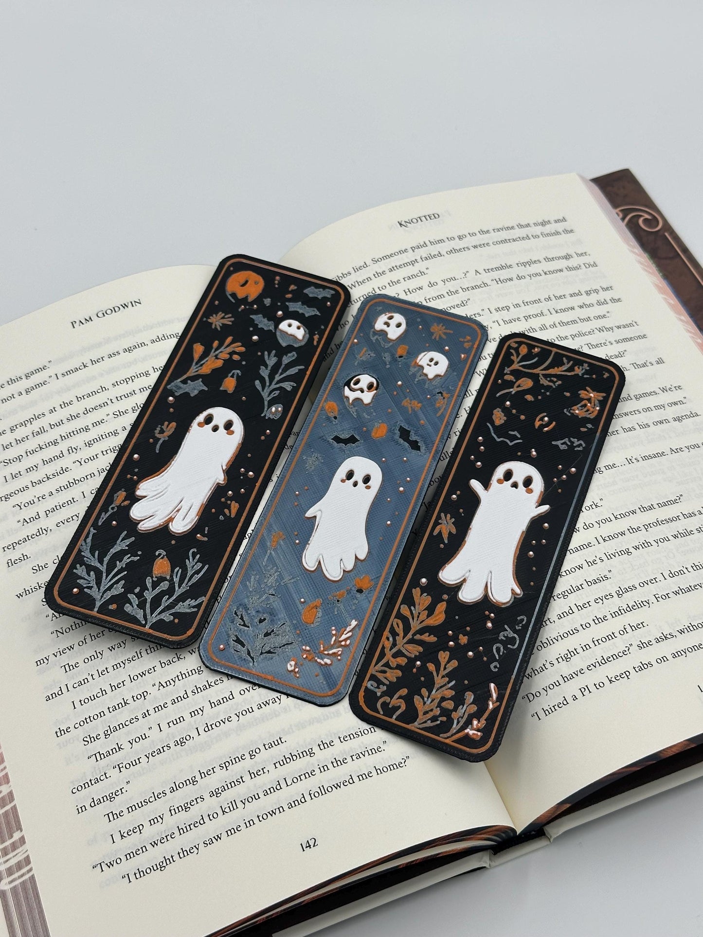 3D Printed Ghost Bookmarks: Spooky Gothic Book Accessories, Set of 3
