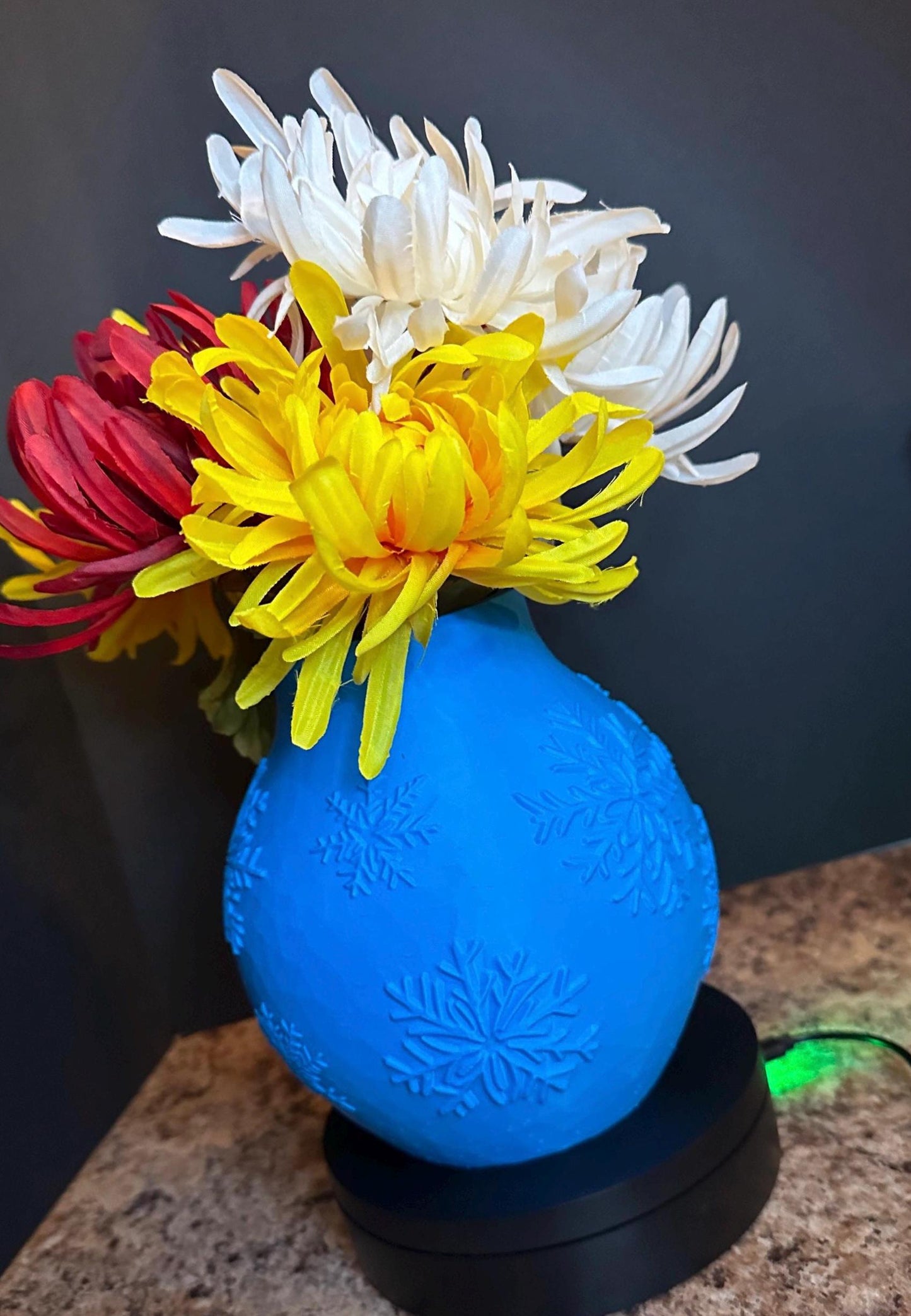 Festive Snowflake Vase - 3D Printed Home Decor