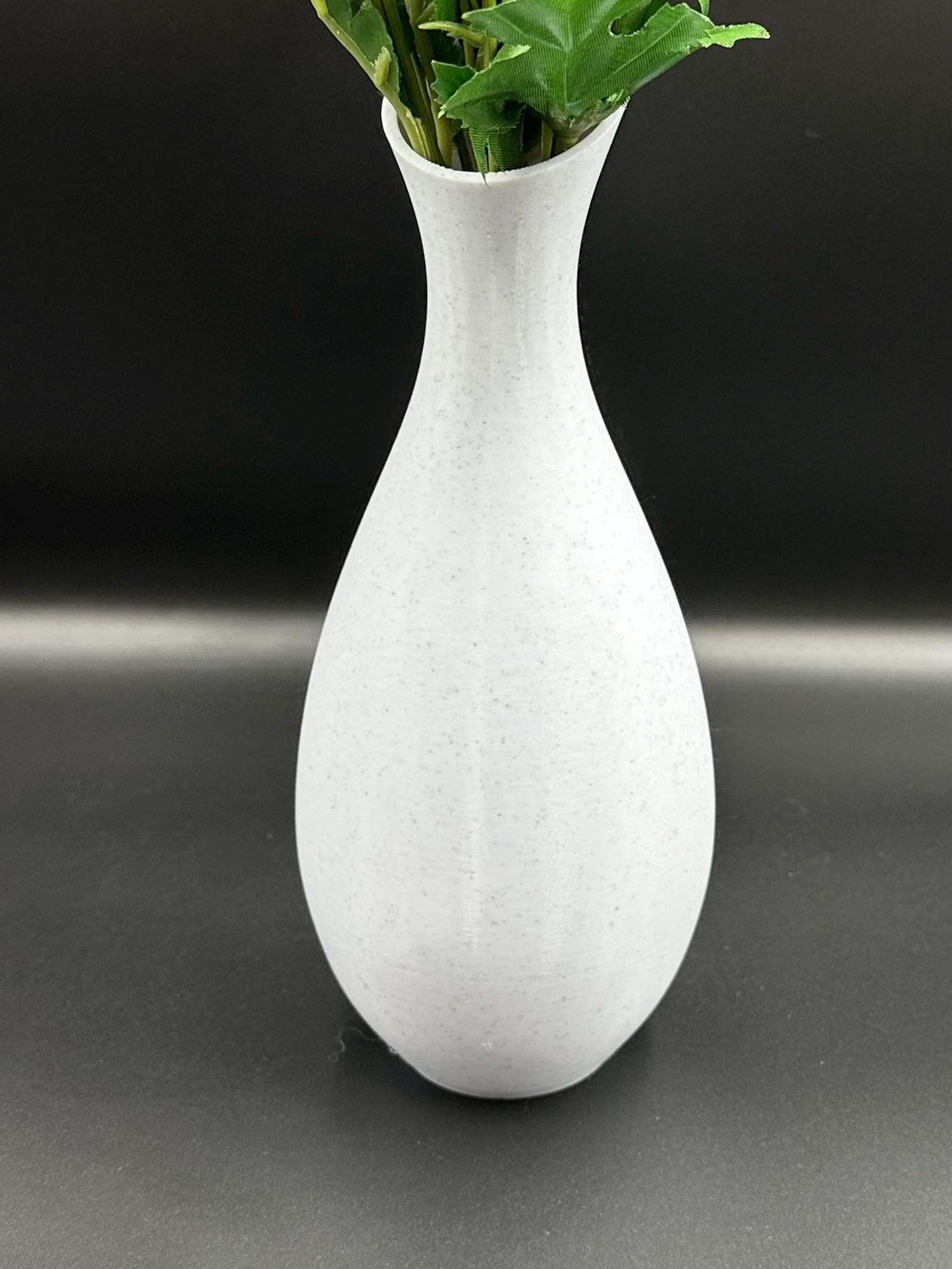 Minimalist Vase - Chic 3D Printed Home Accent